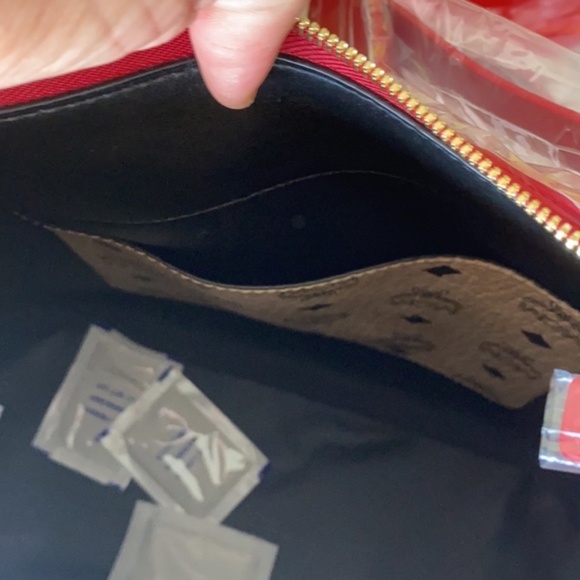 MCM Medium Shopper Bag - Picture 10 of 10